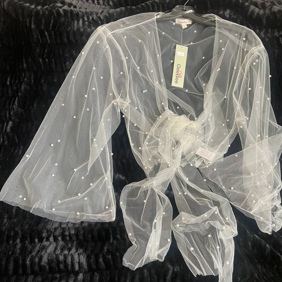 Off White Tulle & Pearl Sleeved Wrap - Picture 2 of 5